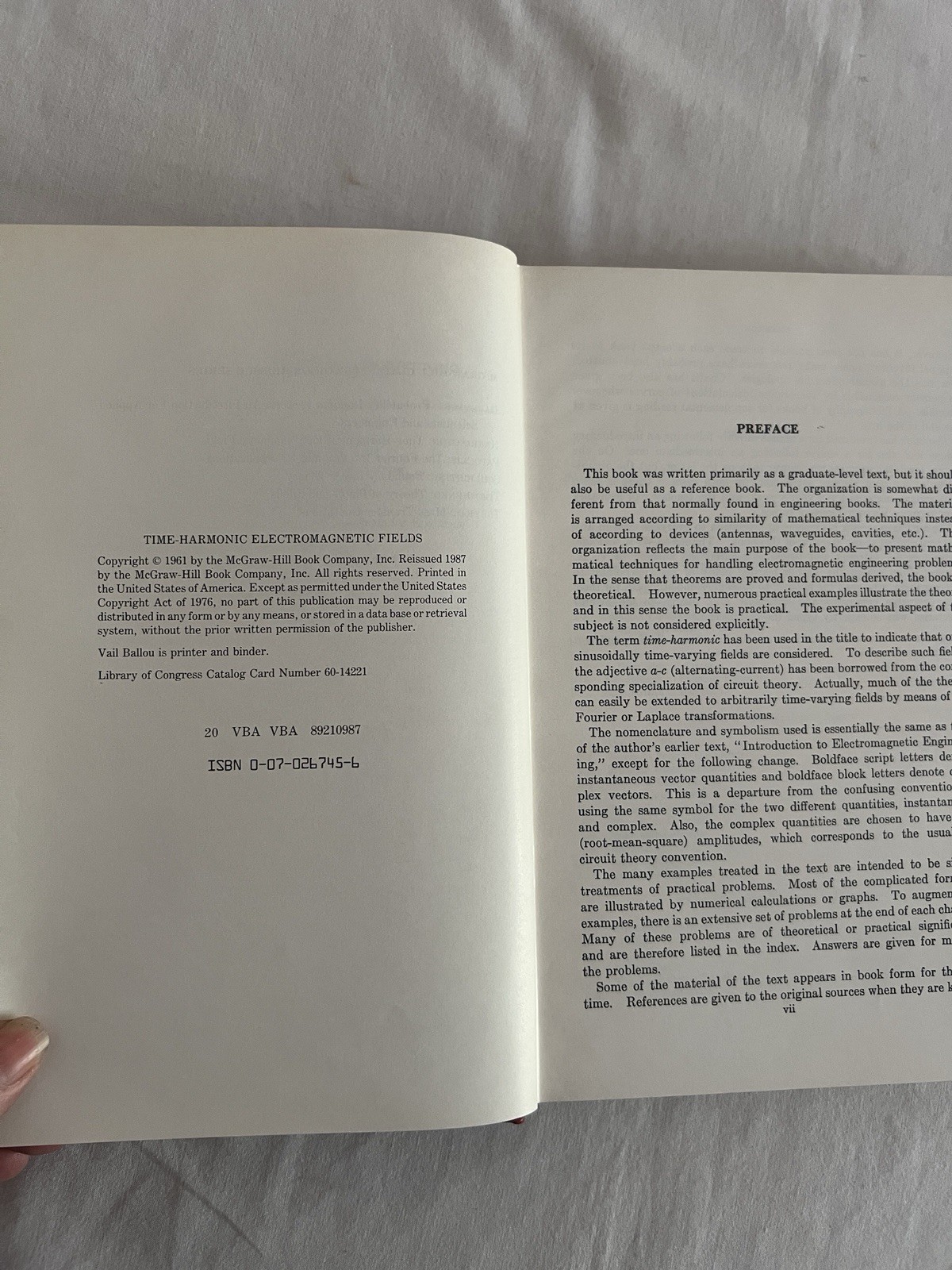 Electronics Ser.: Time-Harmonic Electromagnetic Fields by Roger Harrington 1961