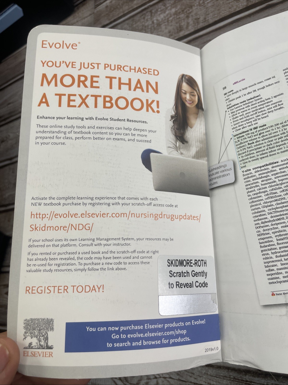 Mosbys Drug Guide for Nursing Students with update – Paperback – W/access Code