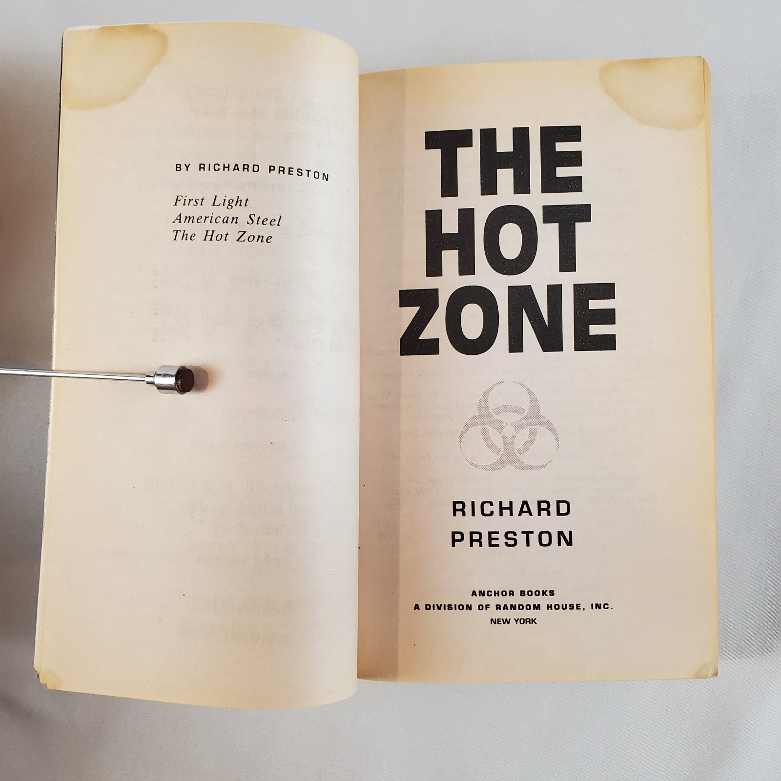 The Hot Zone Richard Preston PB Book Non-Fiction Anchor Random House Ebola