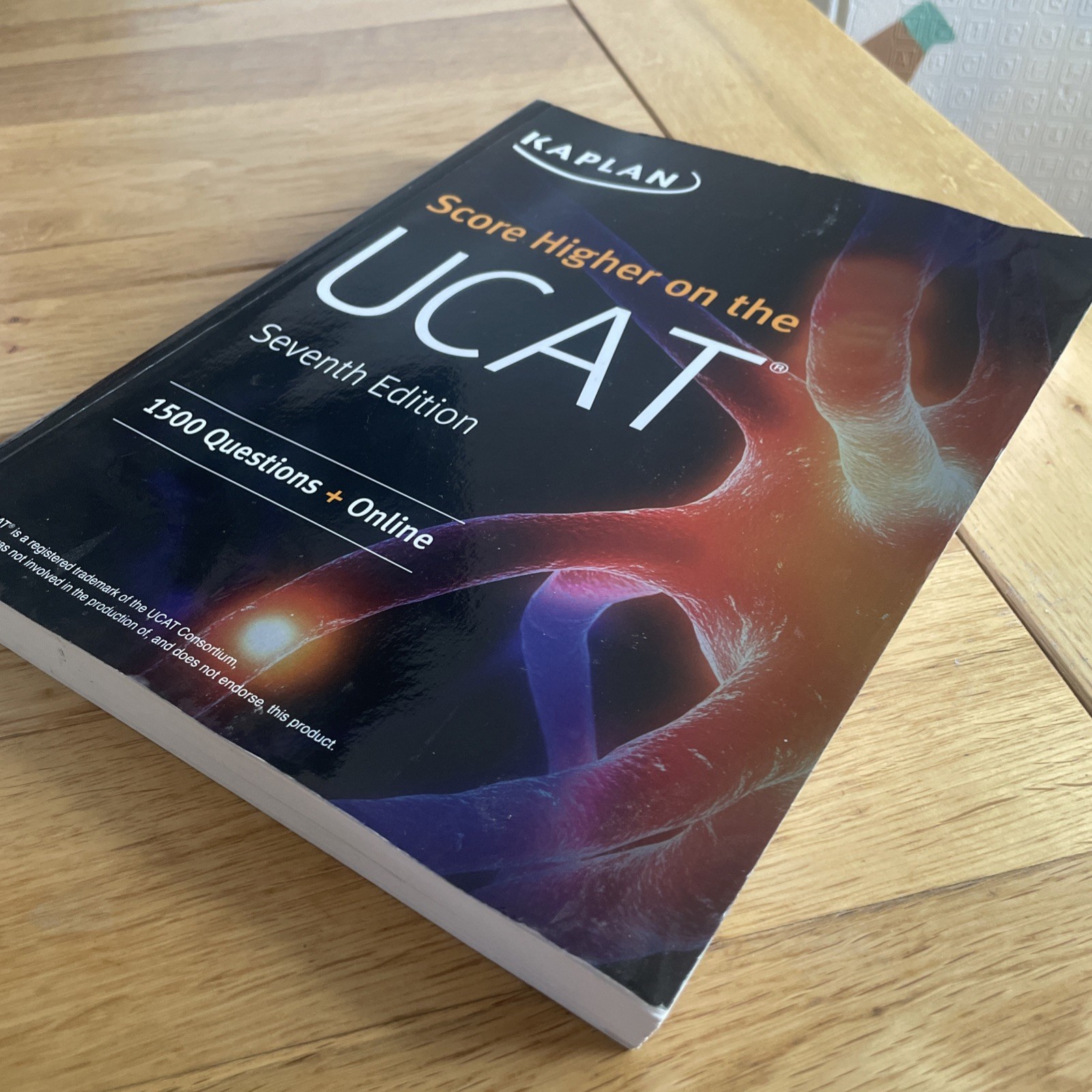 Kaplan Test Prep Ser.: Score Higher on the UCAT : 1500 Questions Kaplan skuA1