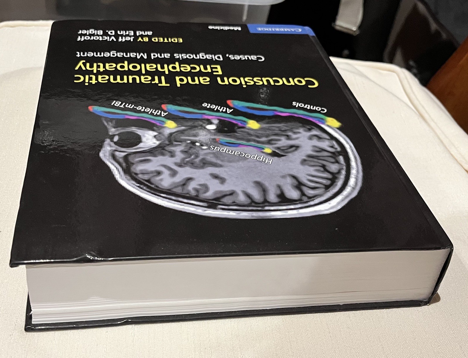 Leading textbook for all neurologists, and brain-related physicians. New unused