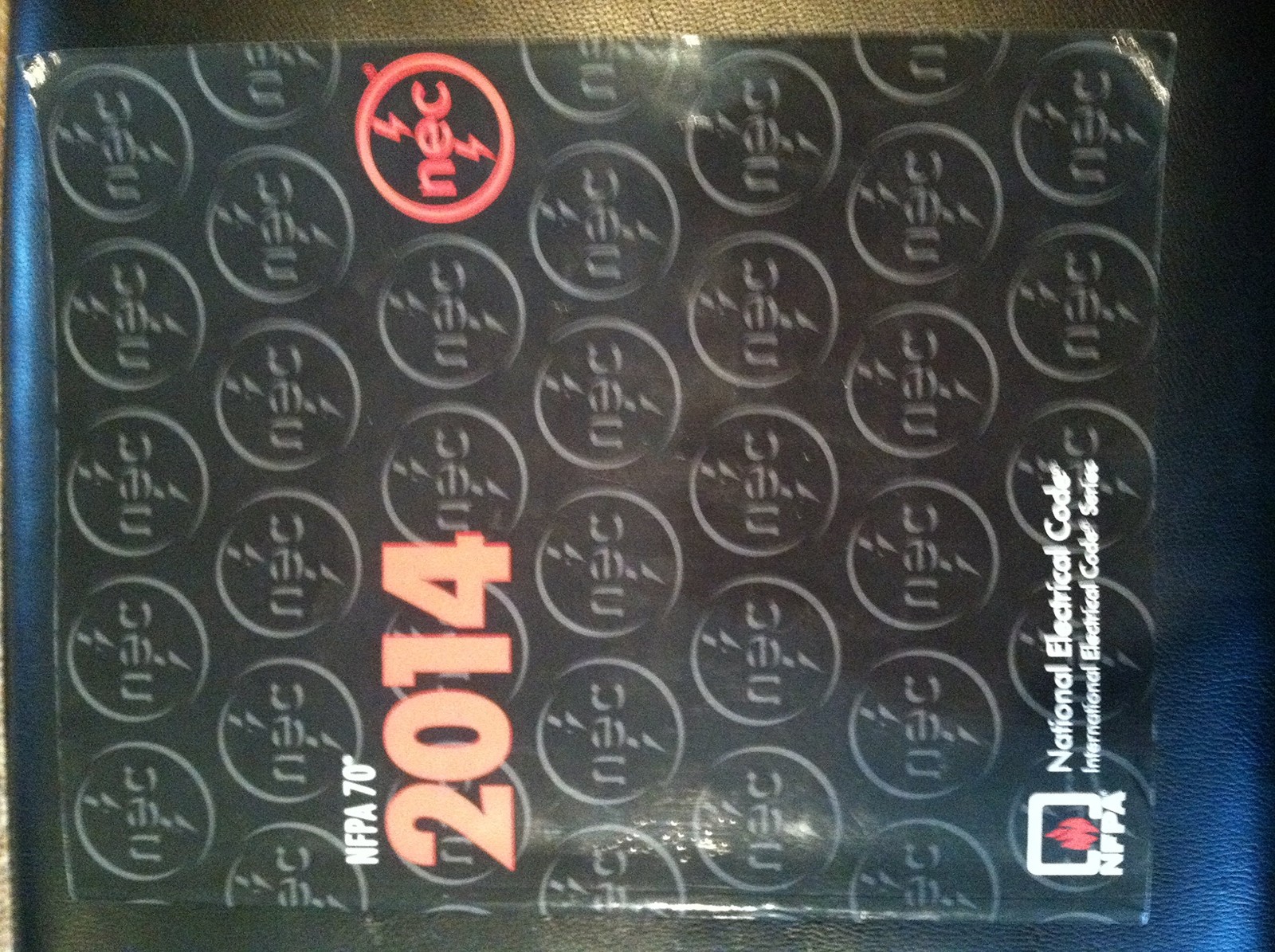 NFPA 70 National Electrical Code NEC 2014 Edition Handbook Textbook Reference