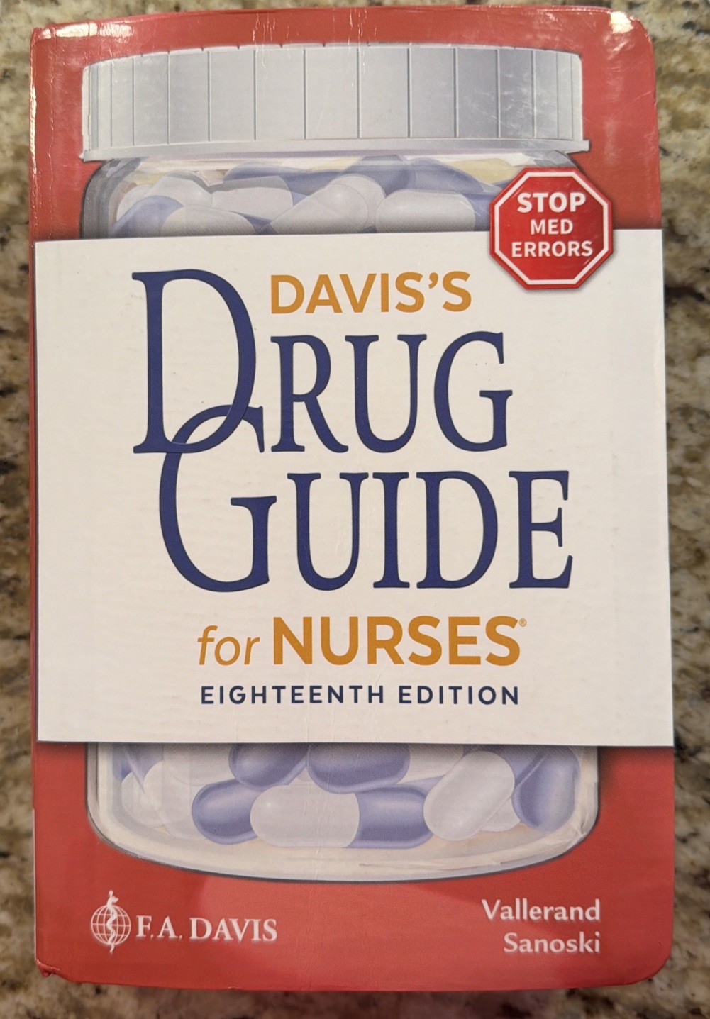 Daviss Drug Guide for Nurses – Paperback – very GOOD