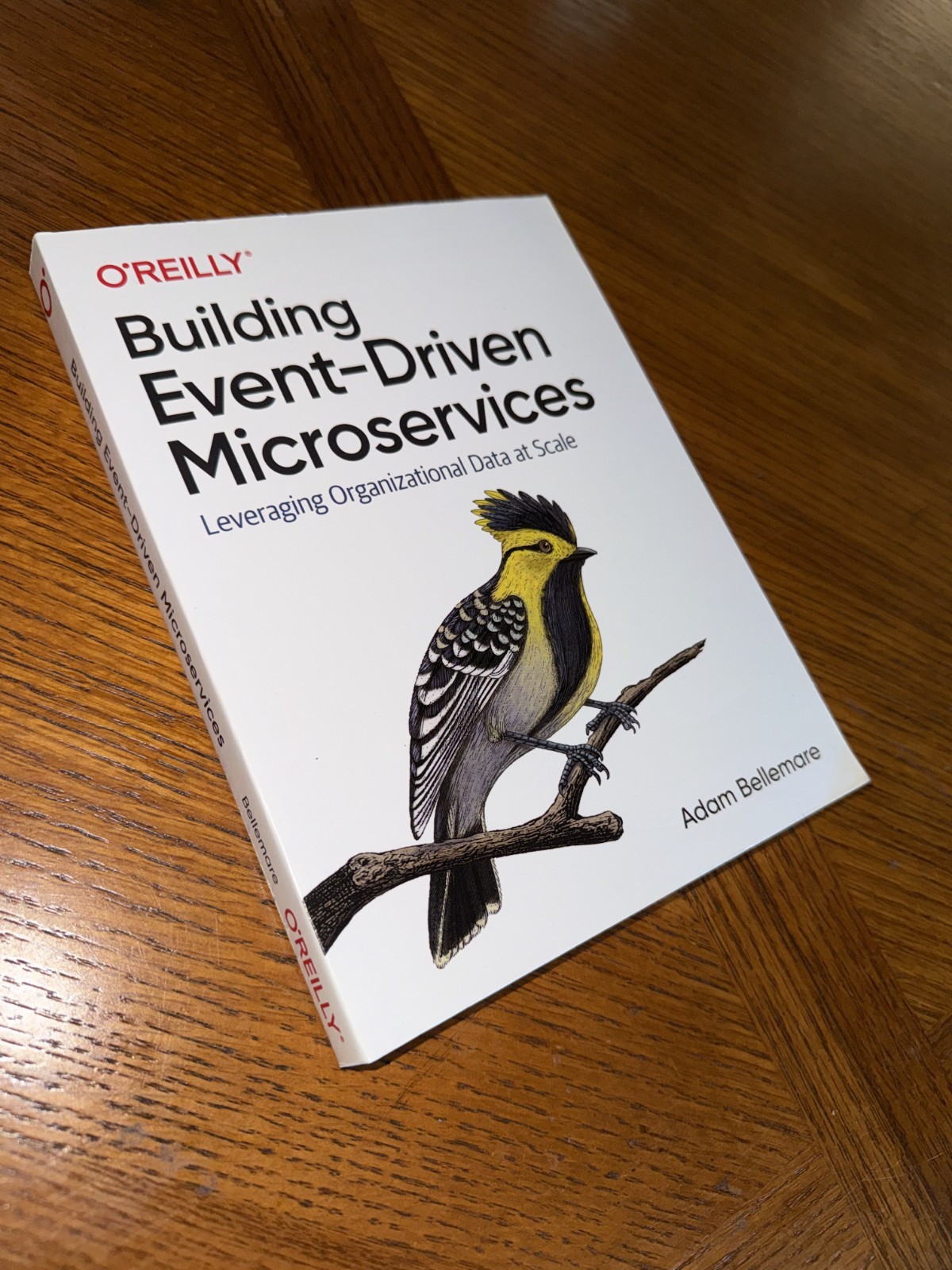 Building Event-Driven Microservices : Leveraging Organizational Data at Scale by