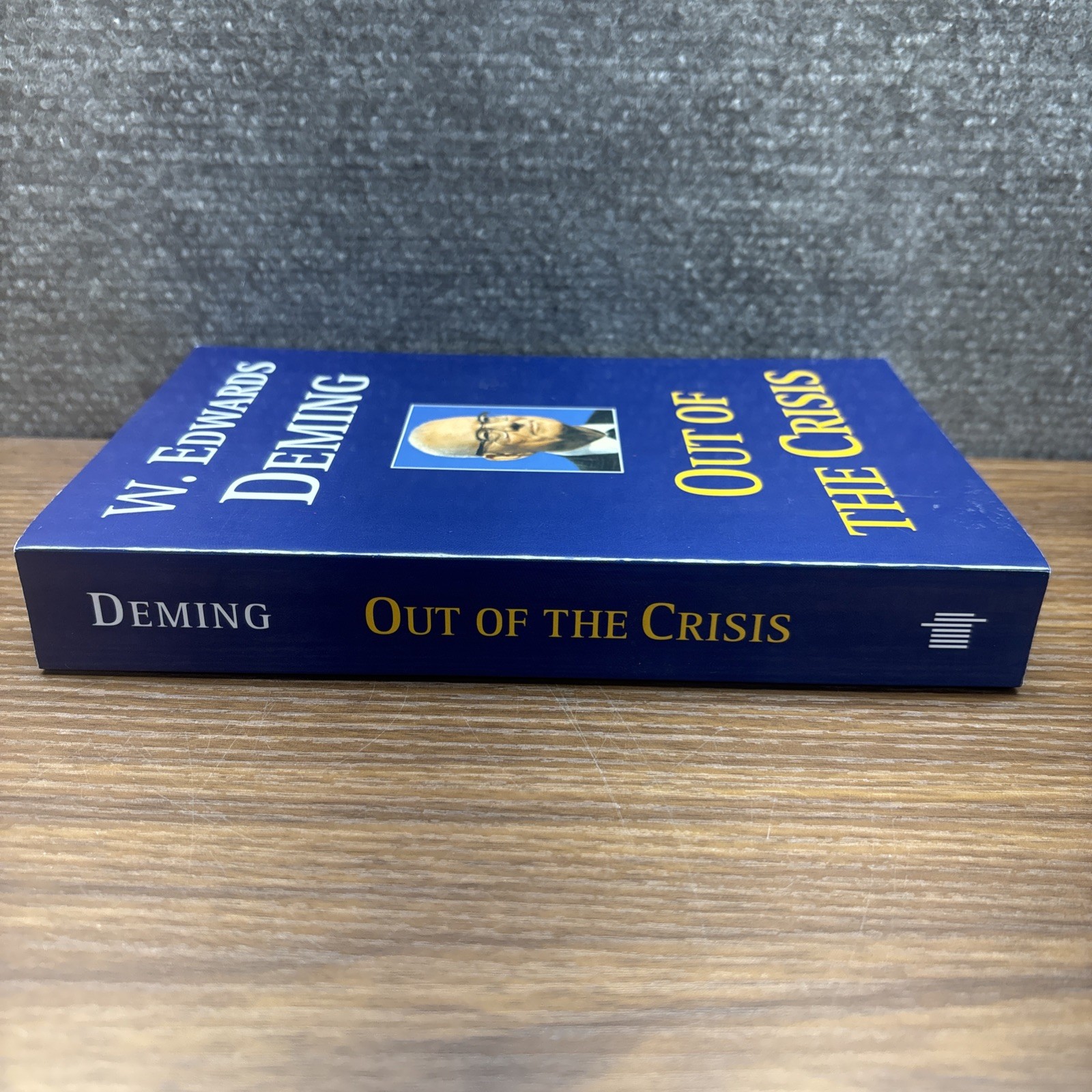 Out of the Crisis (The MIT Press), Deming, W. Edwards VERY GOOD