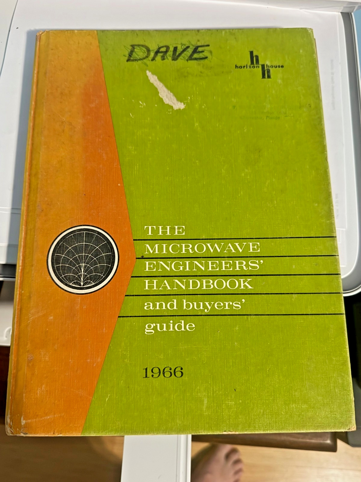 Microwave Engineers Handbook and Buyers Guide Microwave/Radio Tube Data Book