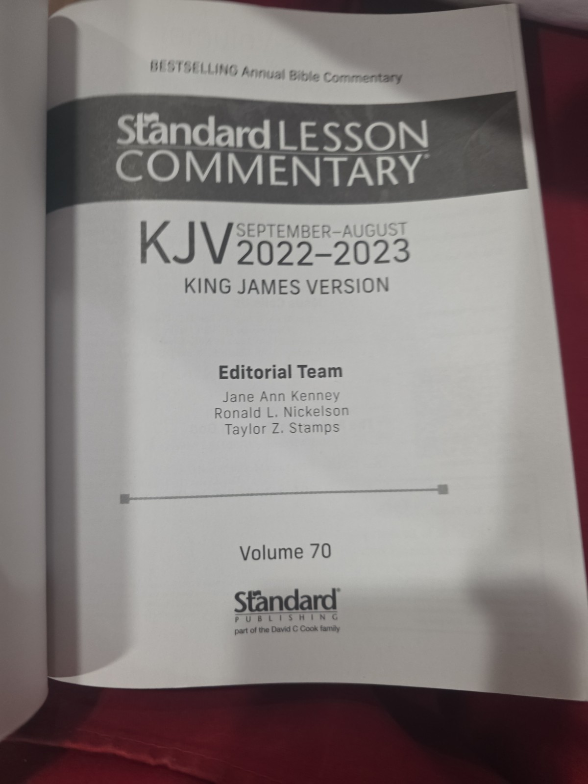 Standard Lesson Comm Ser.: KJV Standard Lesson Commentary® 2022-2023 by Standard