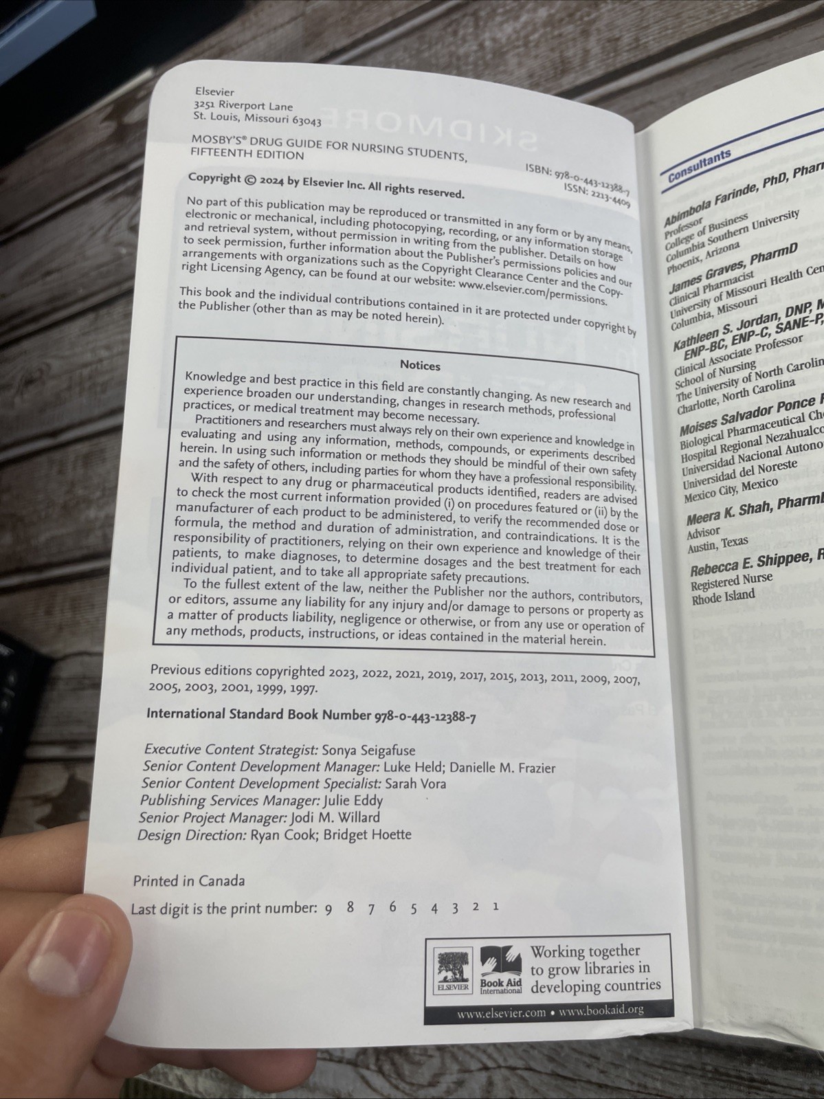 Mosbys Drug Guide for Nursing Students with update – Paperback – W/access Code