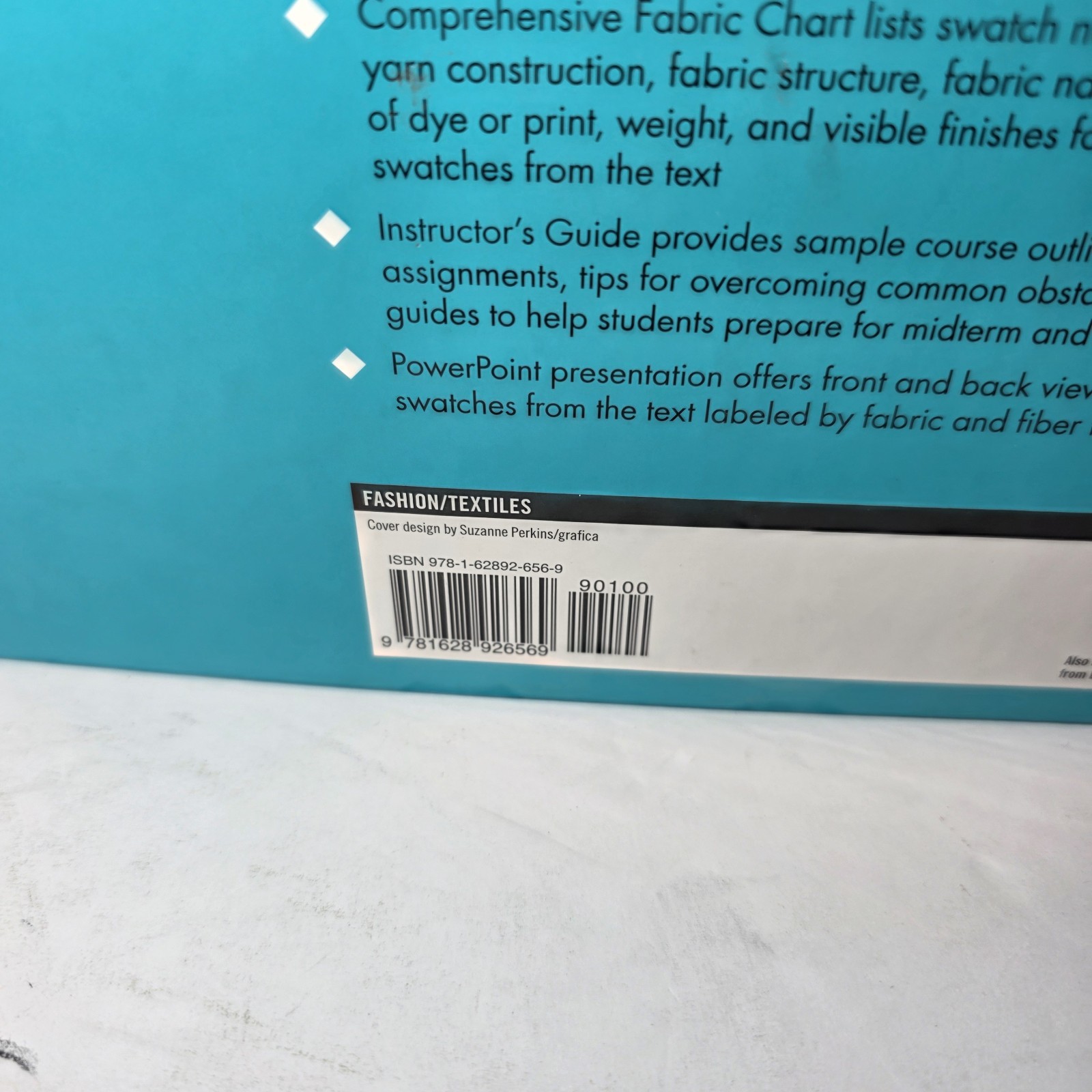 Swatch Reference Guide for Fashion Fabrics by Deborah E. Young (2015, Ringbound)