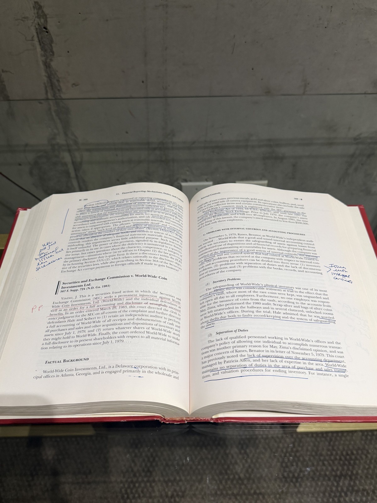 Aspen Casebook Ser.: Securities Regulation : Cases and Materials by Robert W….