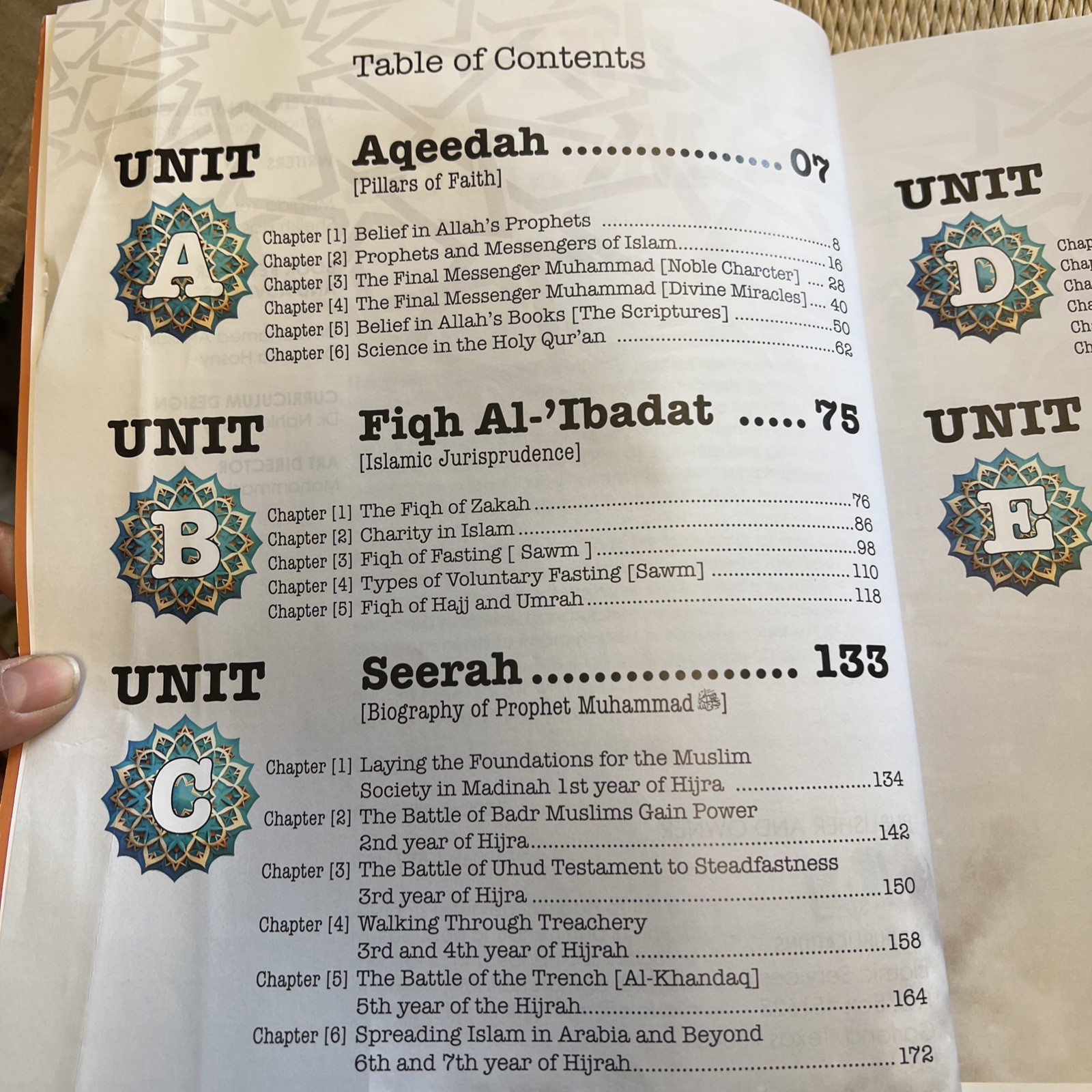 Living Islam 2 / 10th Grade Islamic Studies Textbook