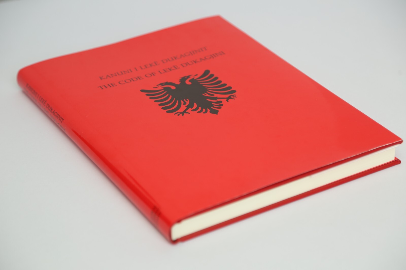 Kanuni i Lekë Dukagjinit, The Code of Lekë Dukagjini. Albanian-English Language.