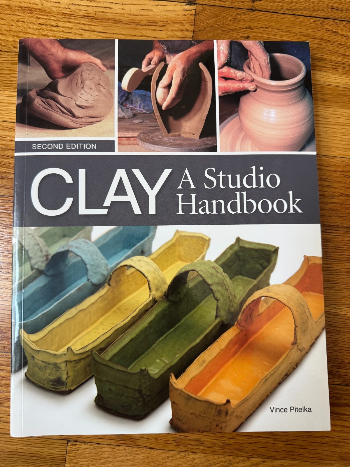 CLAY A STUDIO HANDBOOK By Vince Pitelka **BRAND NEW**