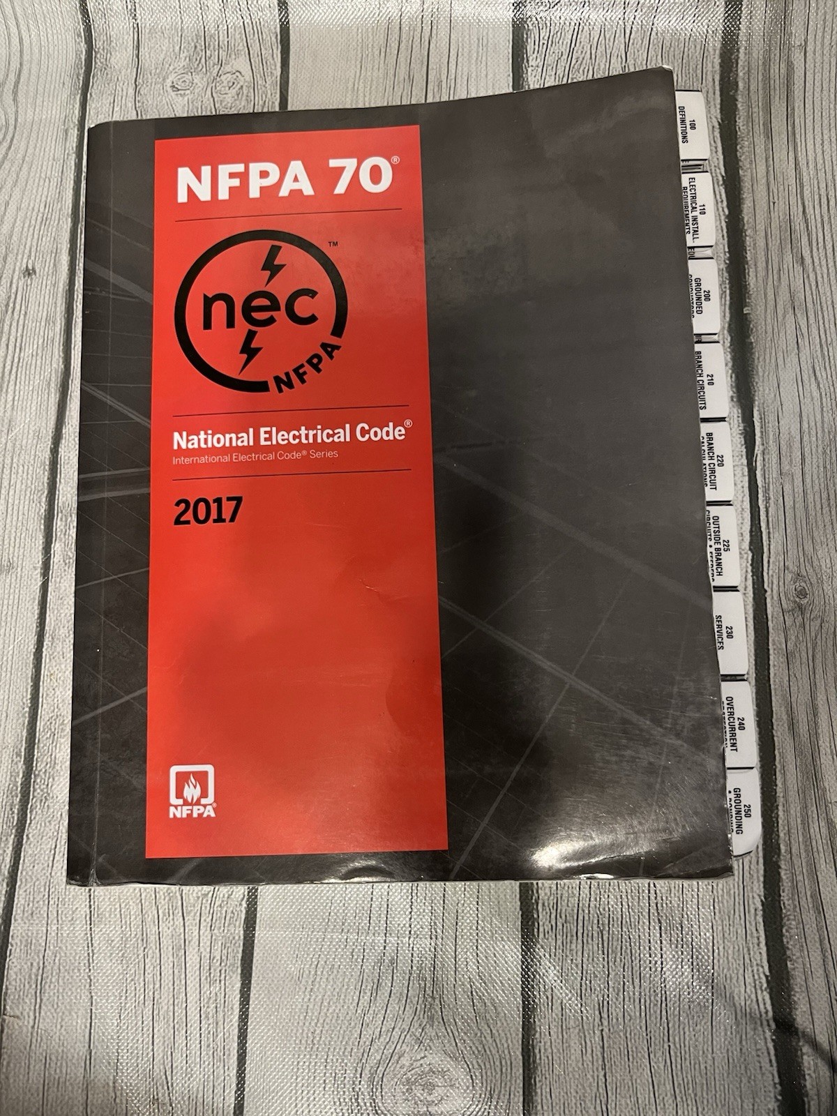 NFPA 70 National Electrical Code 2017-9781455912773 With Reference Tabs