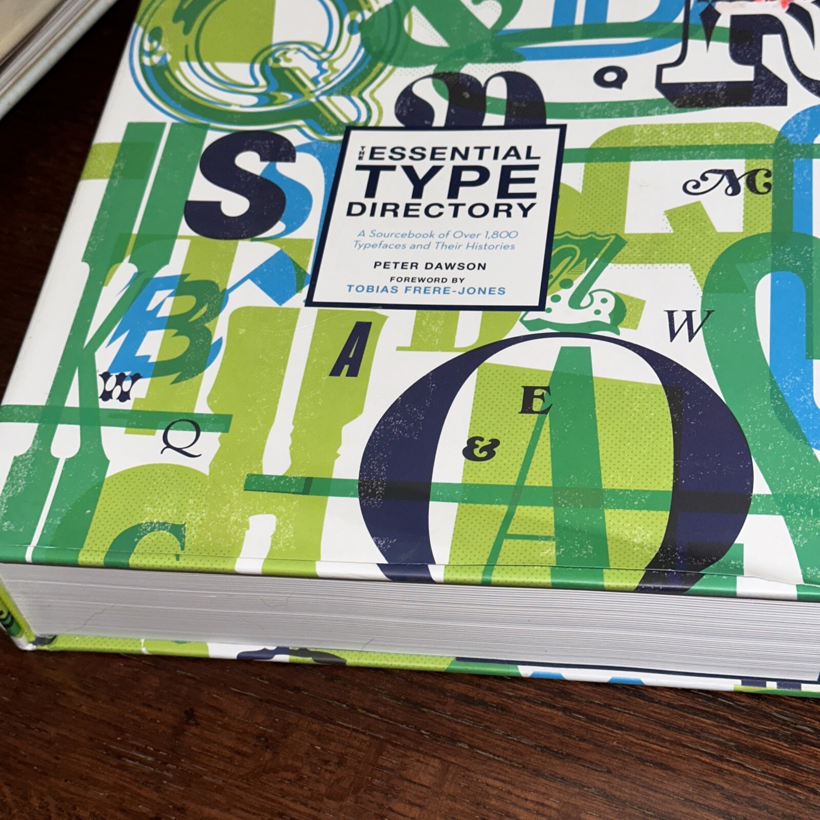 Essential Type Directory by Peter Dawson (English) Hardcover Book