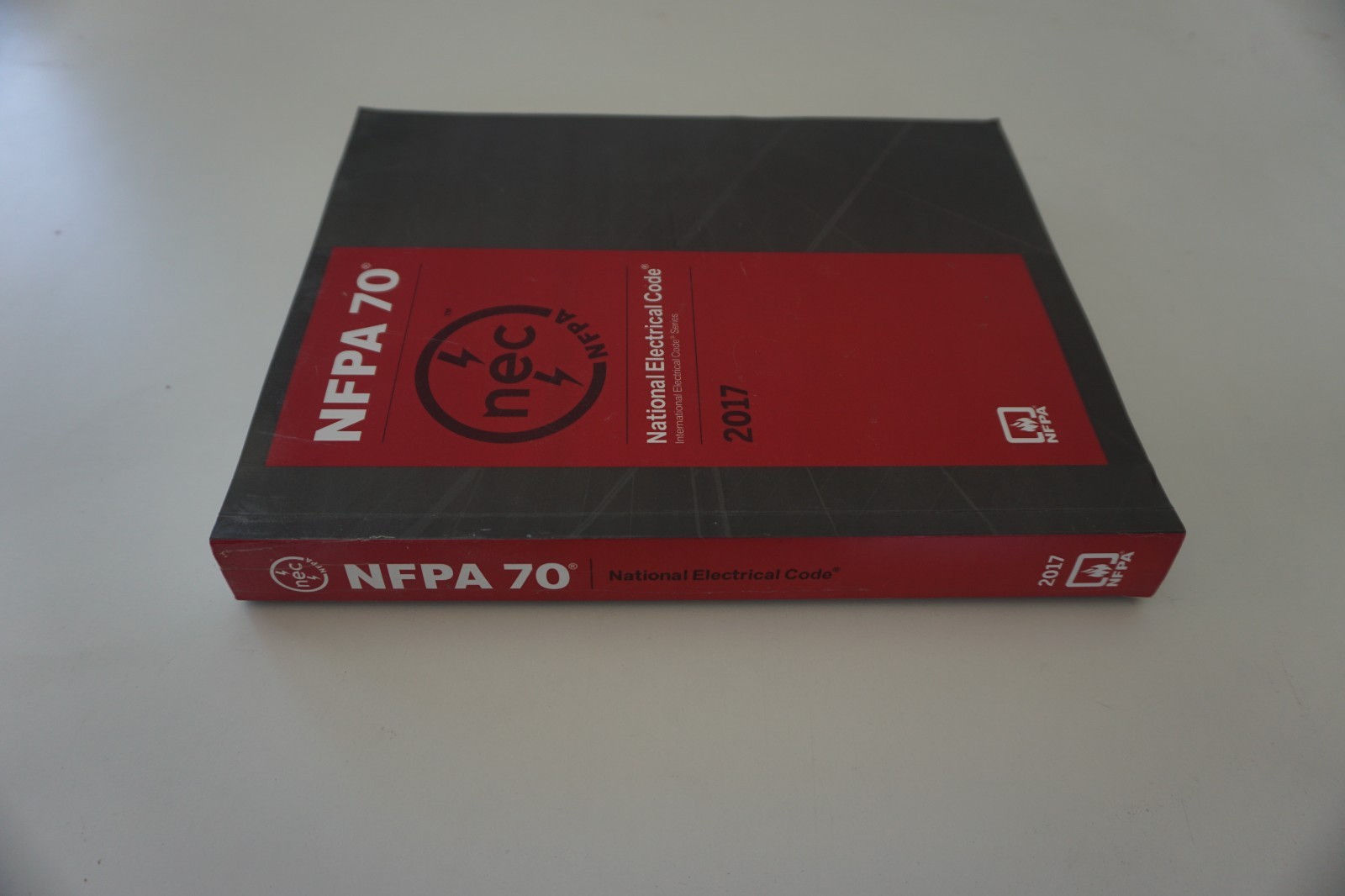 NFPA 70 National Electrical Code NEC 2017 Edition Paperback