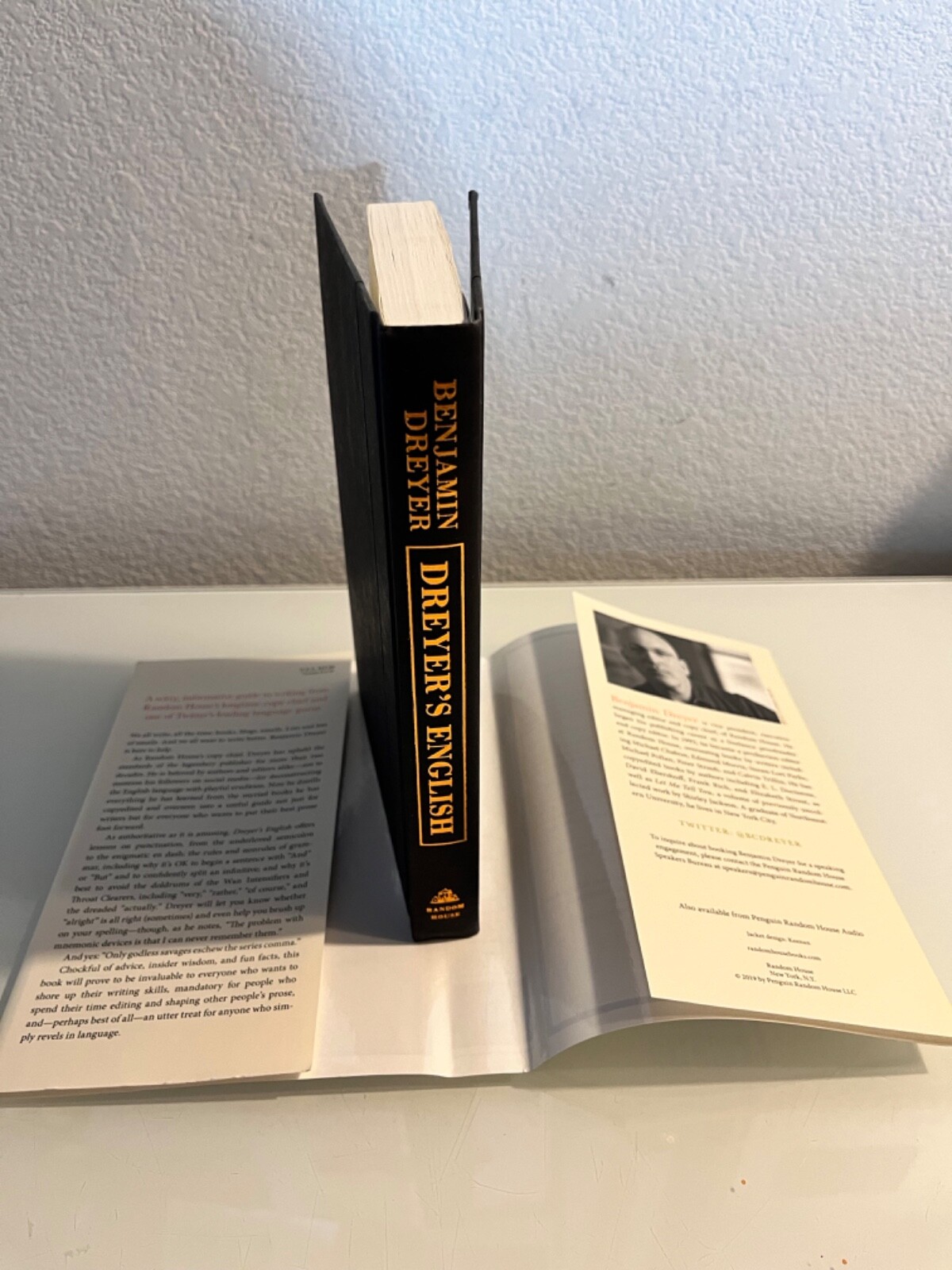 Dreyer’s English: Utterly Correct Guide tClarity and Style by Benjam Dryer