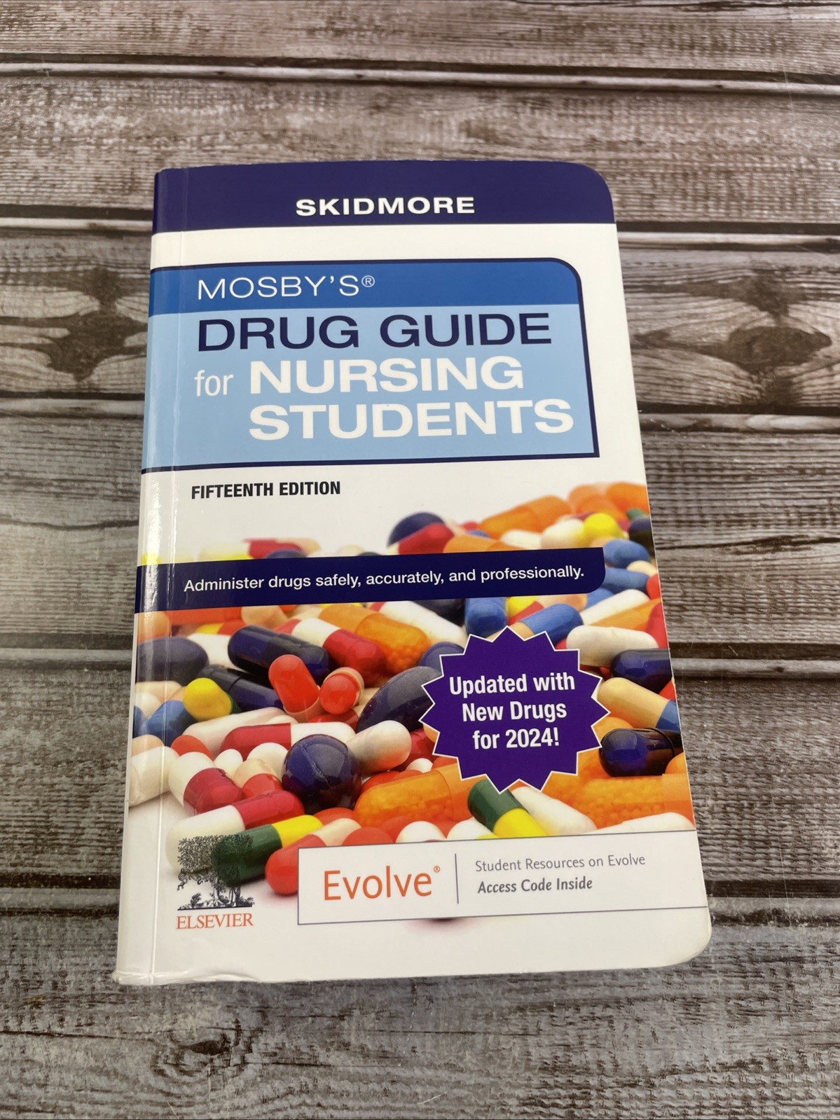 Mosbys Drug Guide for Nursing Students with update – Paperback – W/access Code