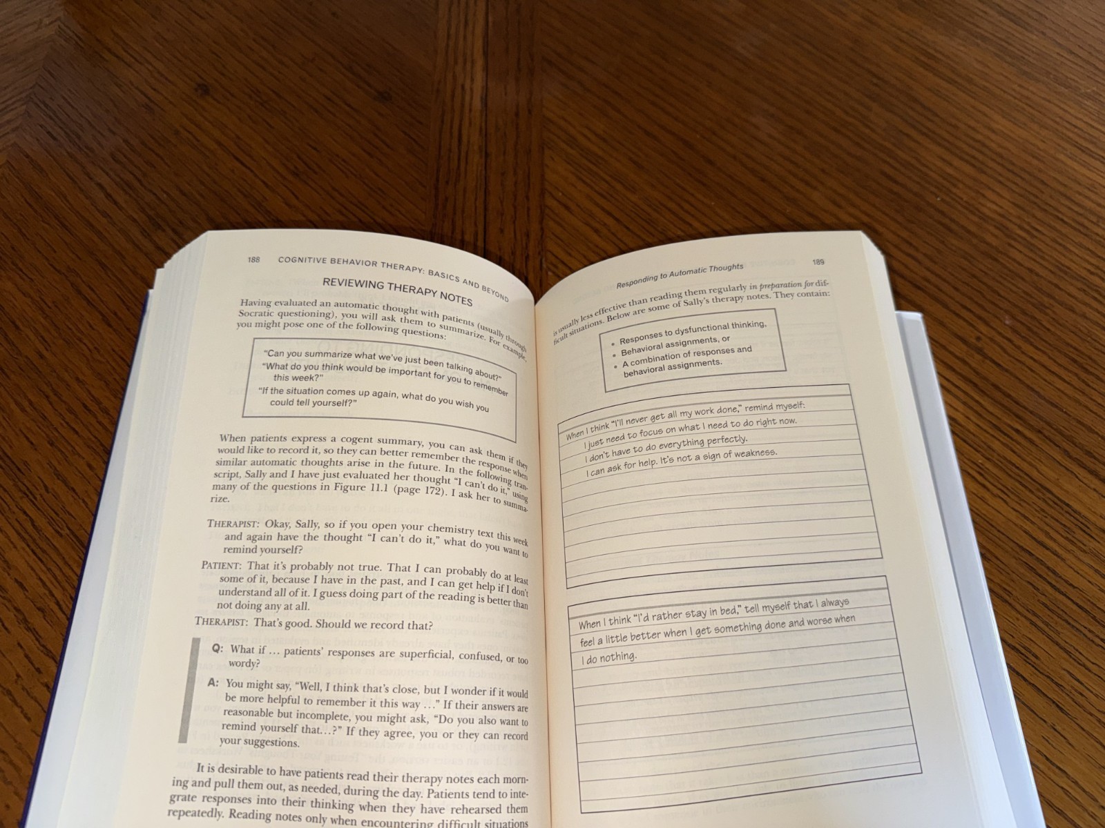 Cognitive Behavior Therapy : Basics and Beyond by Judith S. Beck (2011,…