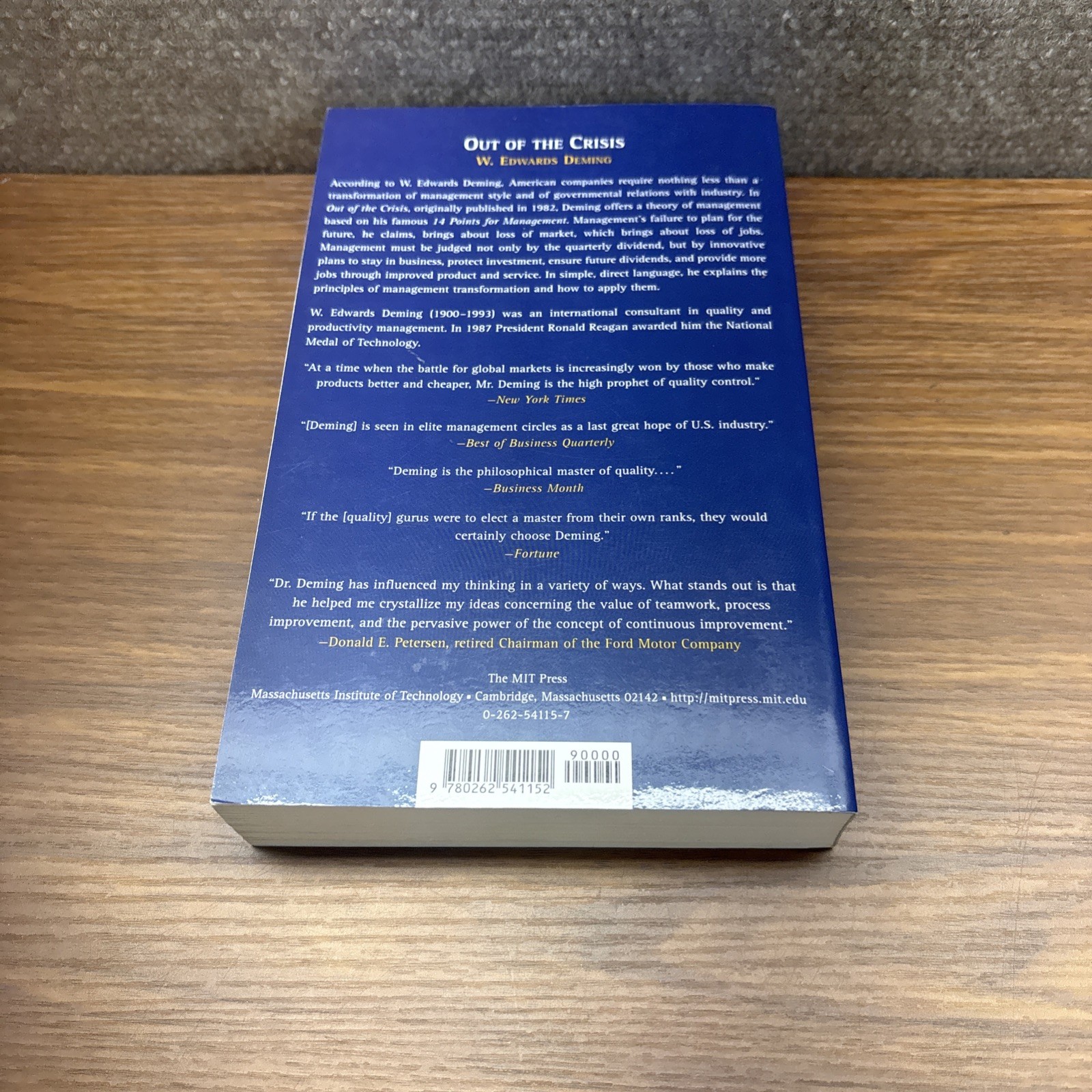 Out of the Crisis (The MIT Press), Deming, W. Edwards VERY GOOD