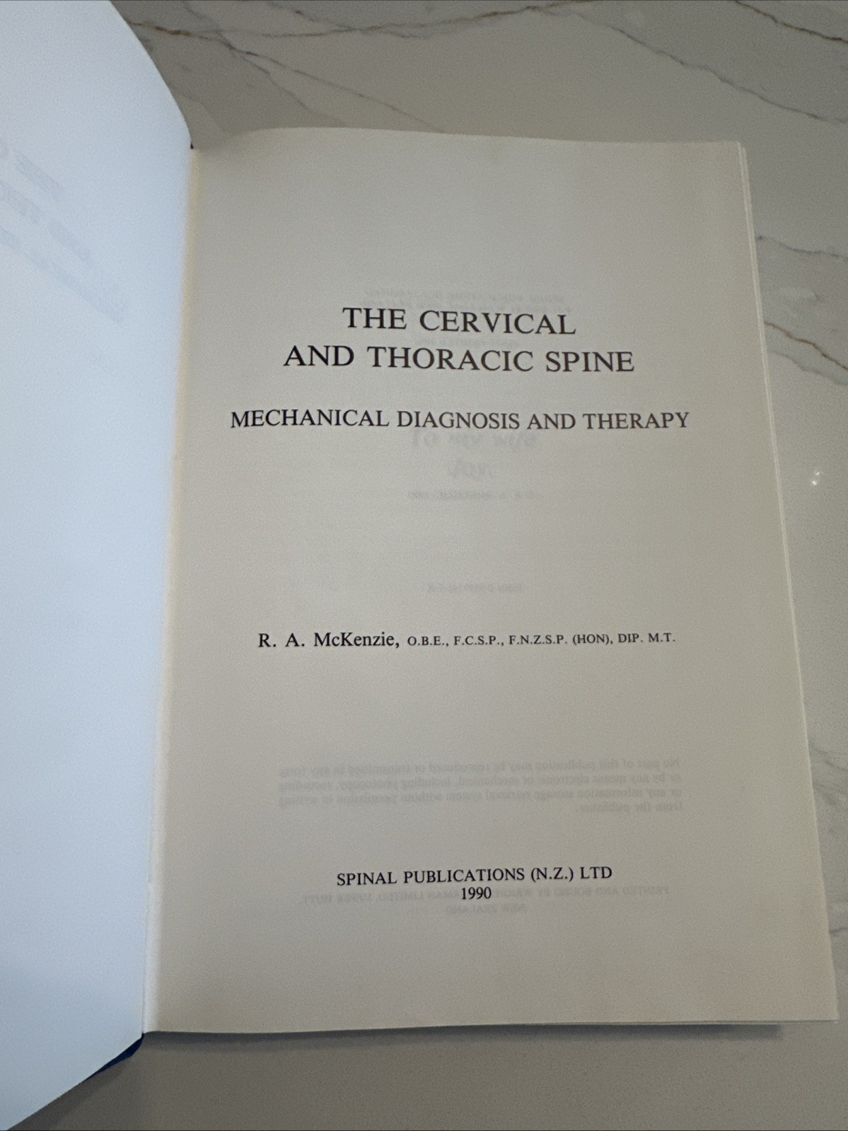 Cervical and Thoracic Spine: Mechanical Diagnosis and Therapy by Robin McKenzie