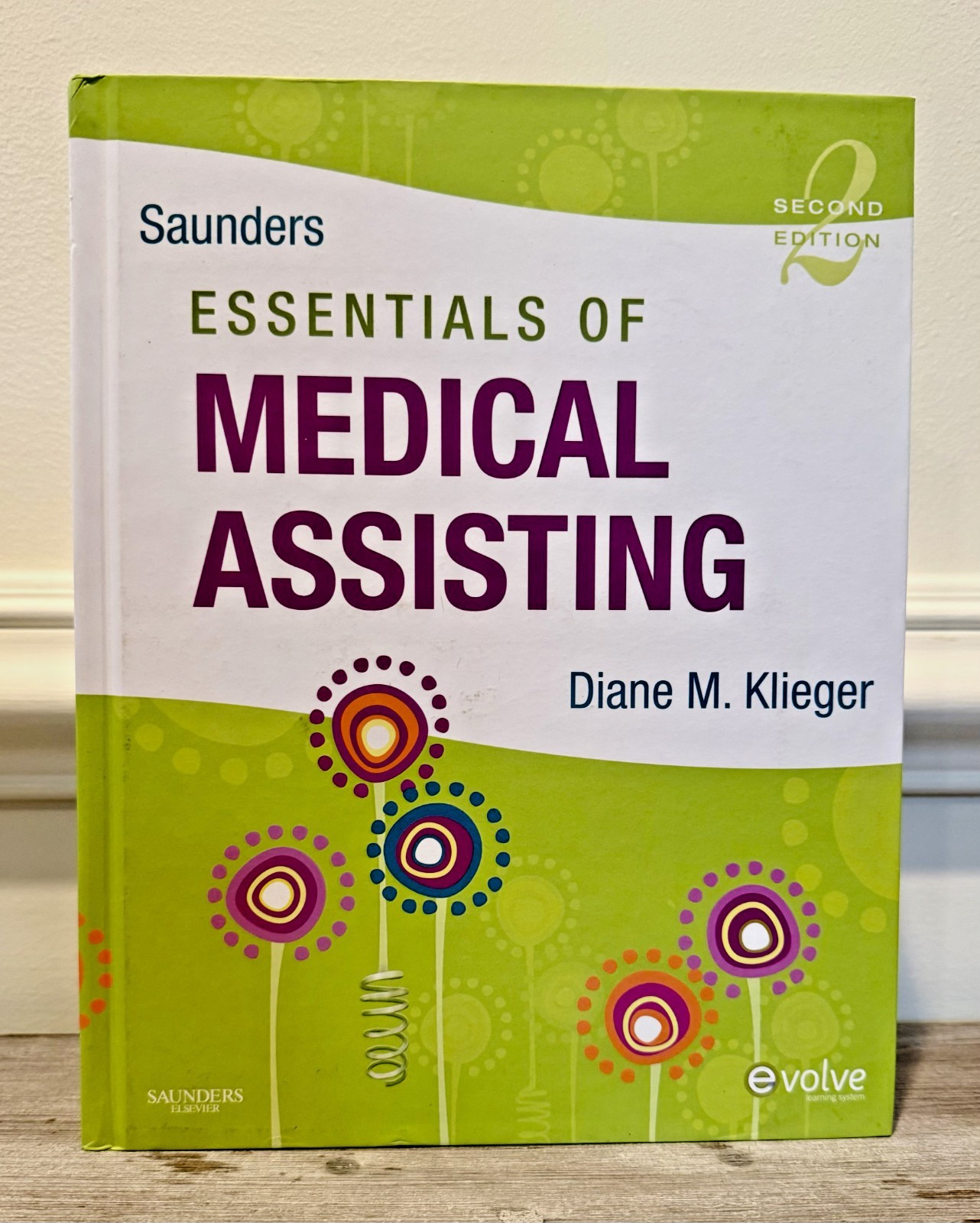 Essentials of Medical Assisting *New* Saunders 2nd edition, Free 2 Ship, Klieger