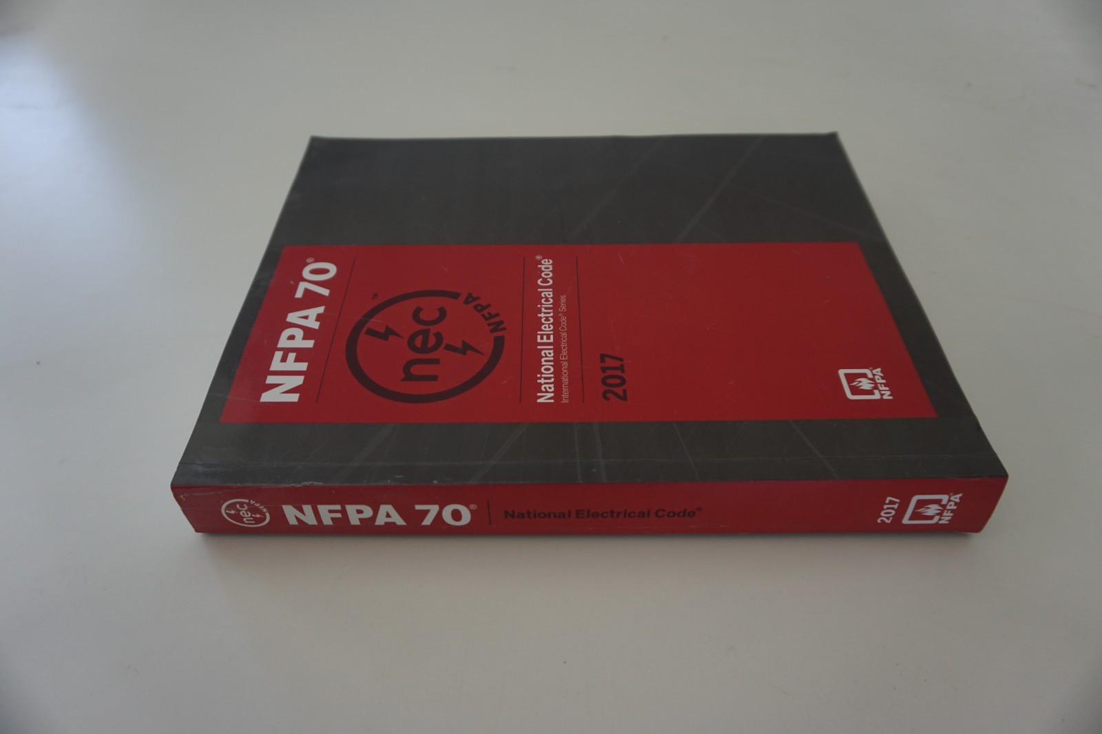 NFPA 70 National Electrical Code NEC 2017 Edition Paperback